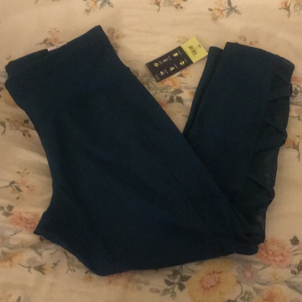 Lattice Strappy Mesh Workout Legging - Picture 4 of 4